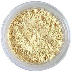 Gele minerale make-up concealer met corrigerende eigenschappen, ontworpen om effectief donkere kringen en fijne lijntjes te corrigeren voor een frissere uitstraling.
