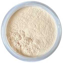 Finishingpoeder: Poeder over je hele gezicht voor een matte finish en langdurige, waterproof make-up die de hele dag blijft zitten