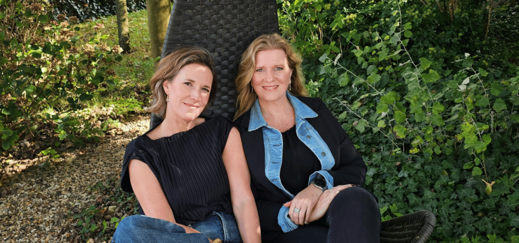 De dames van Op en top You minerale make-up